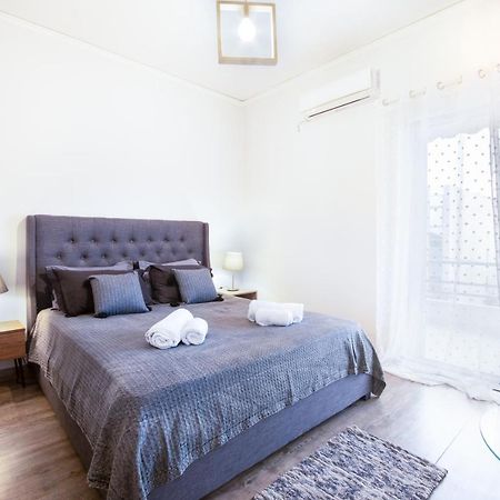 Apartment With Parking Near Medical Center Athen Eksteriør billede