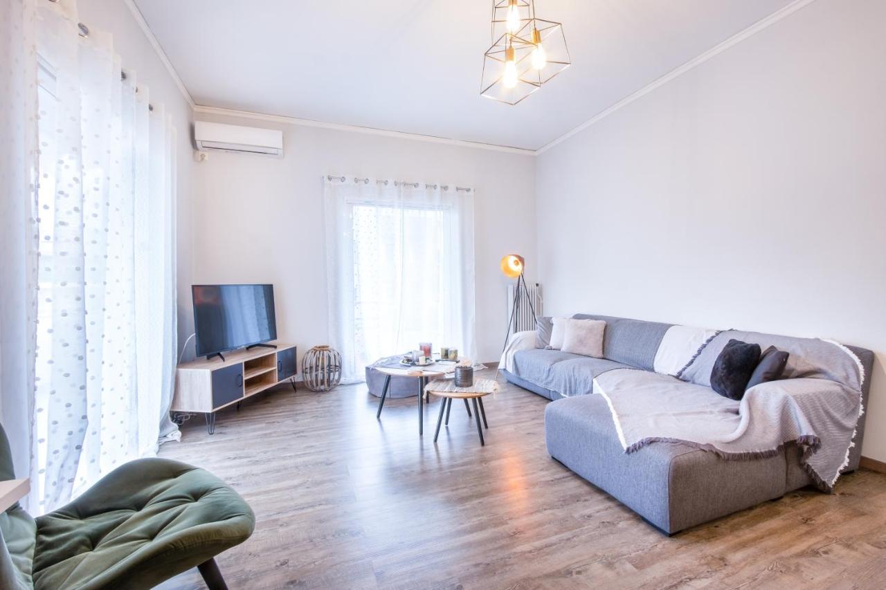 Apartment With Parking Near Medical Center Athen Eksteriør billede