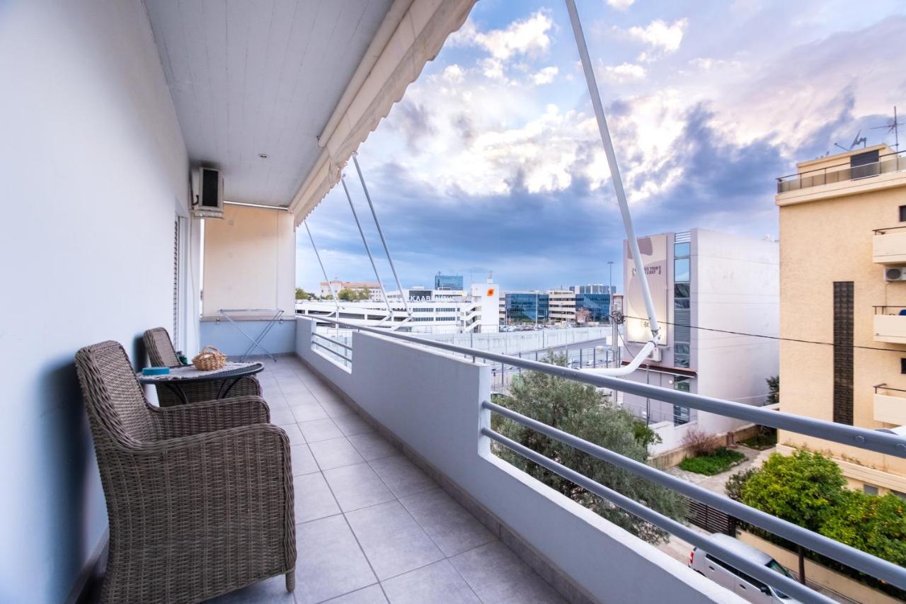 Apartment With Parking Near Medical Center Athen Eksteriør billede